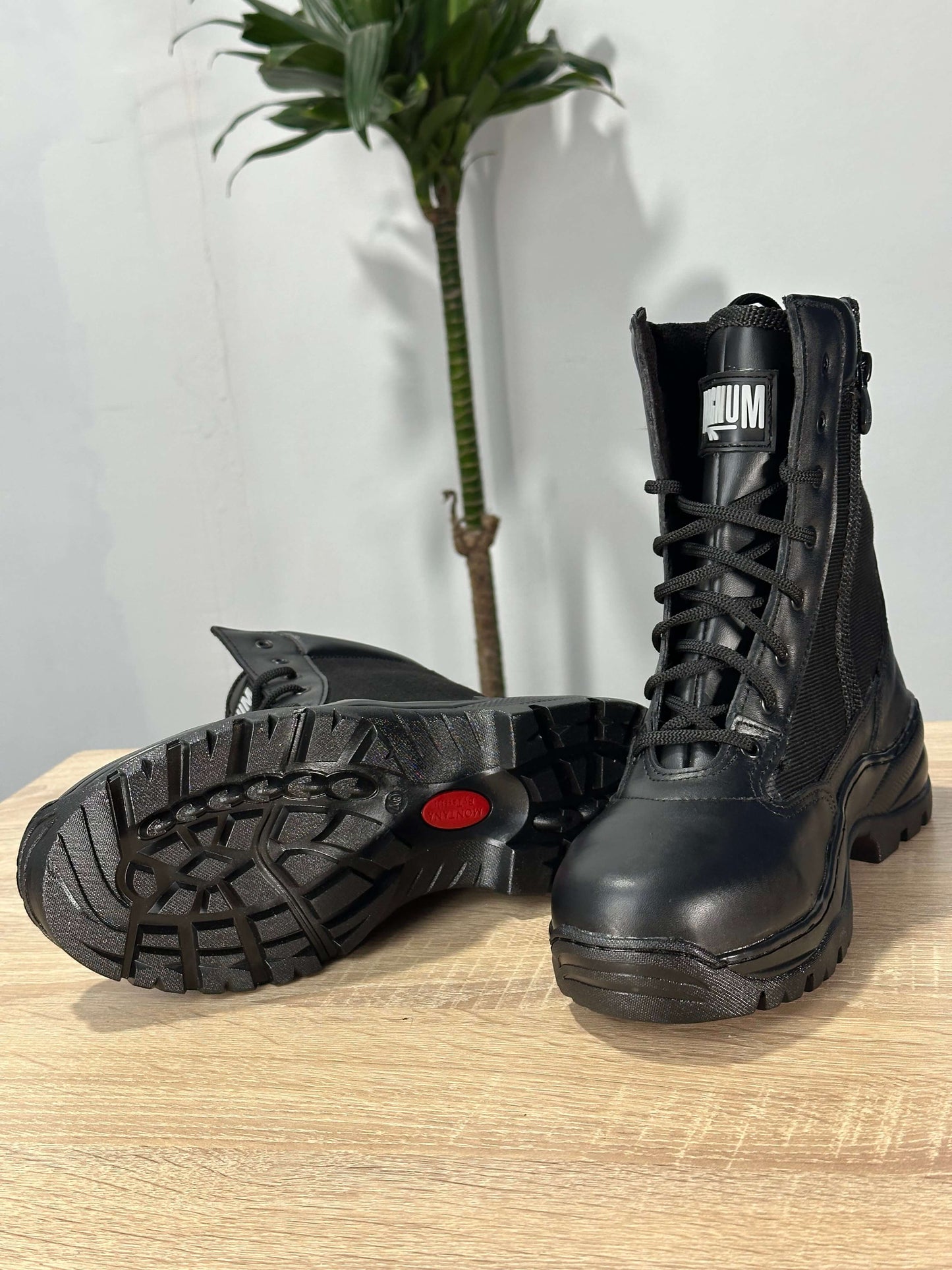 Boots Magnum ( جلد طبيعي% 100)